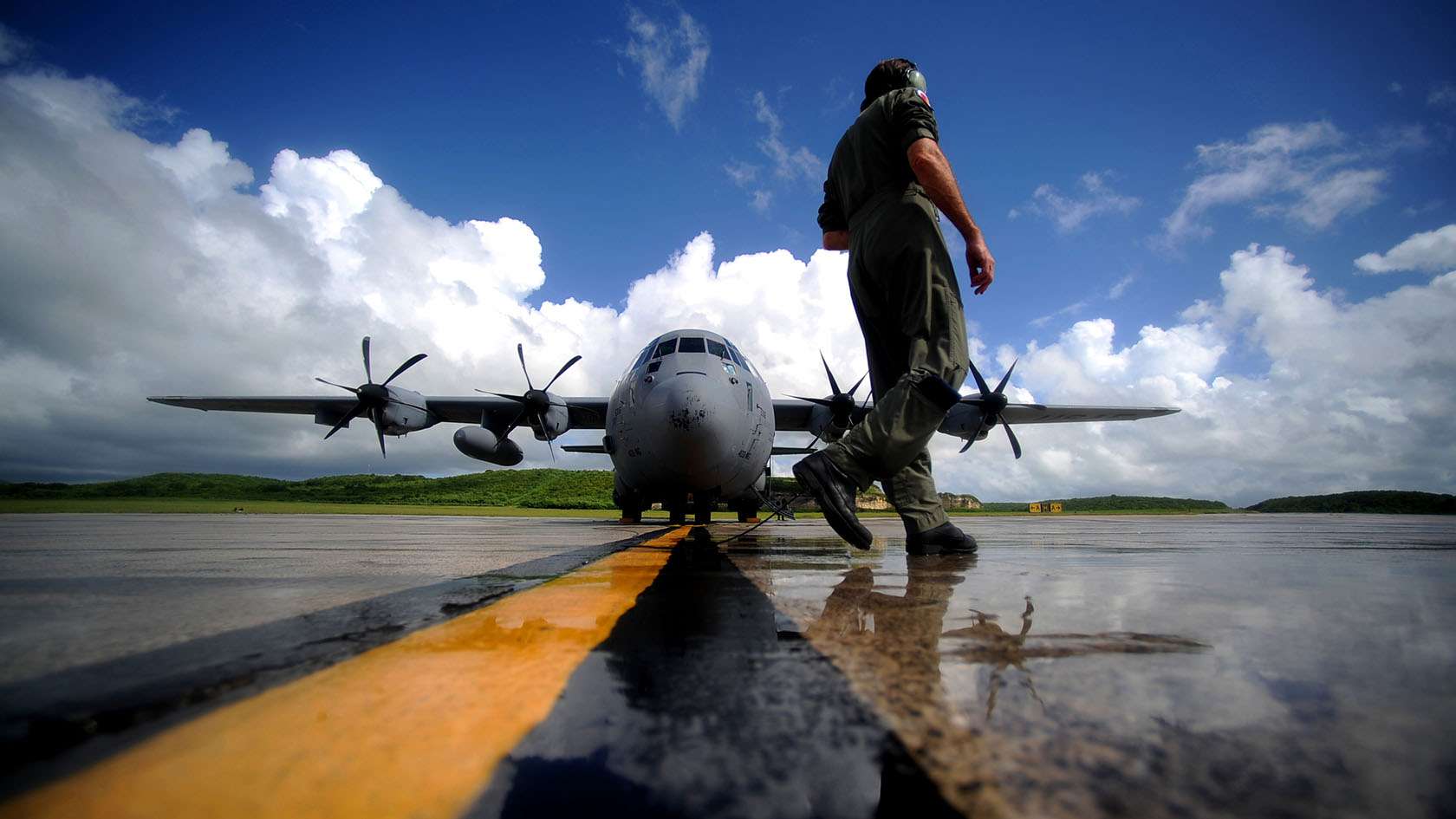 Aircraft Loadmaster Requirements And Benefits U S Air Force Aircraft Loadmaster Requirements And Benefits U S Air Force